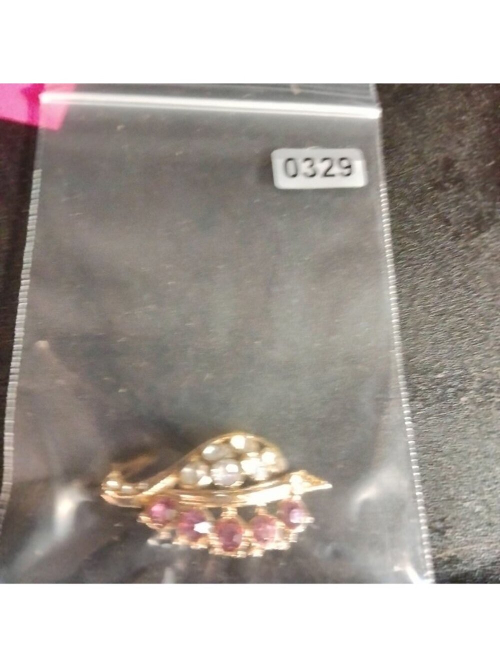 Rhinestone Pin Leaf Brooch Pink ClearCrystal Vintage Gold Tone - Picture 7 of 7